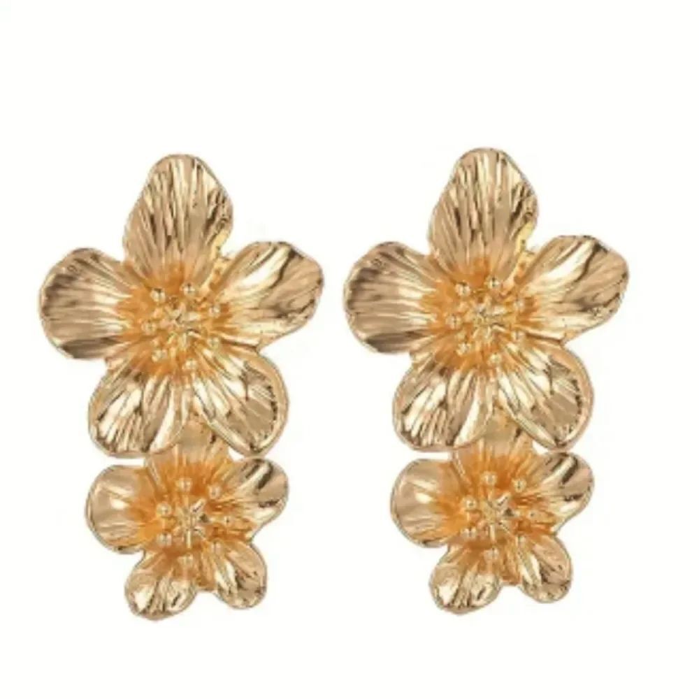 Luxe Gold Flowers Drop Earrings